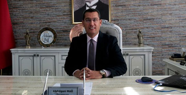 İki kaymakam görevden alındı İki kaymakam görevden alındı